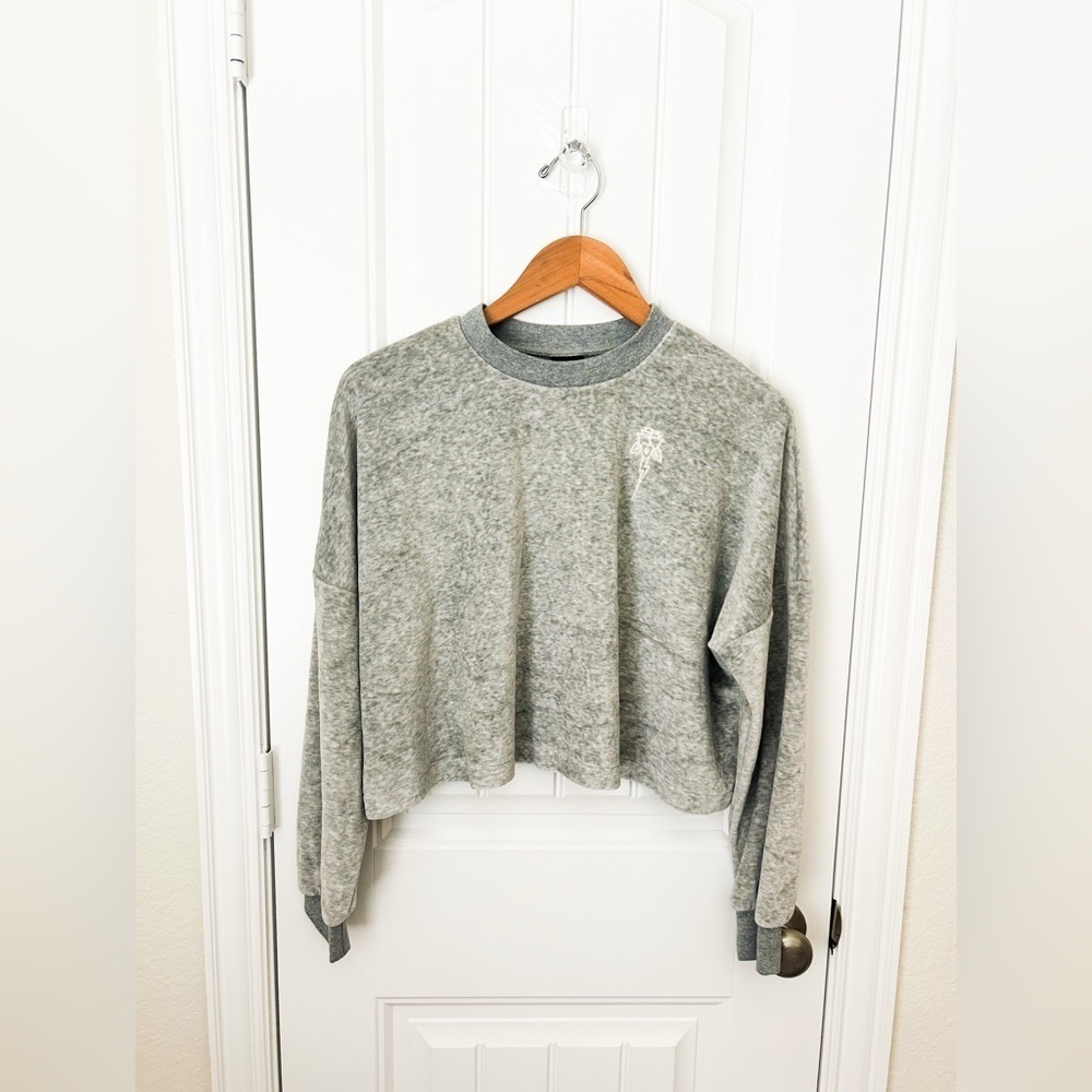 Electric & Rose Grey Velour Pullover Size Small